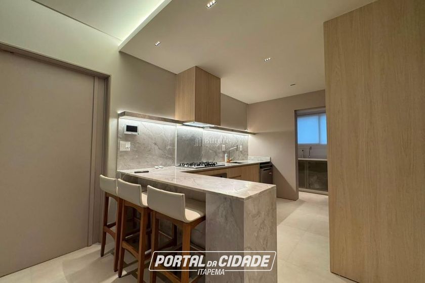 Apartamento &agrave; venda - 138m&sup2; - Centro