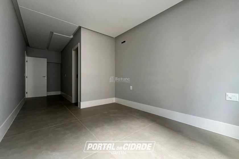 Apartamento &agrave; venda - 200m&sup2; - Meia Praia