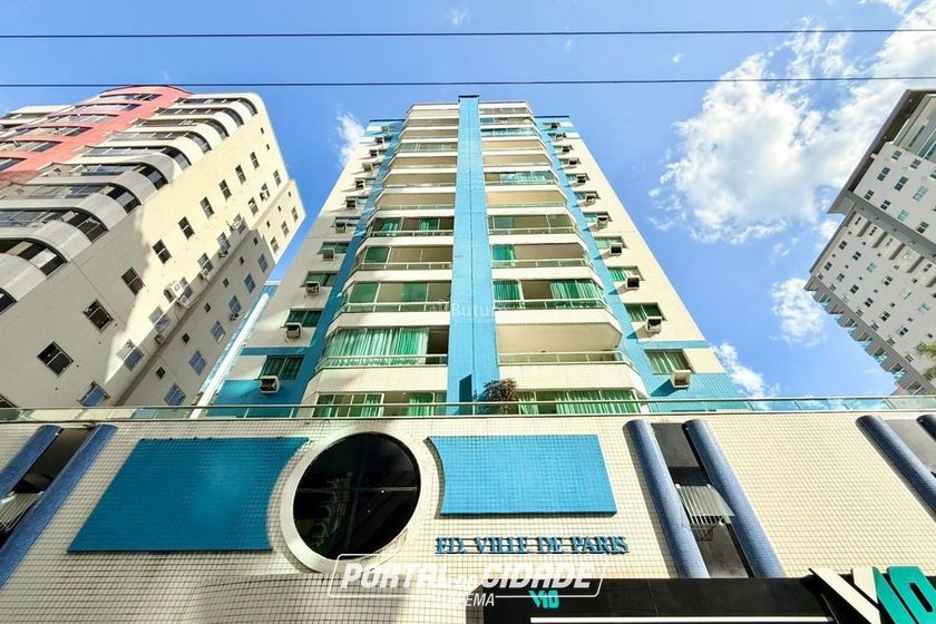 Apartamento &agrave; venda - 107m&sup2; - Meia Praia