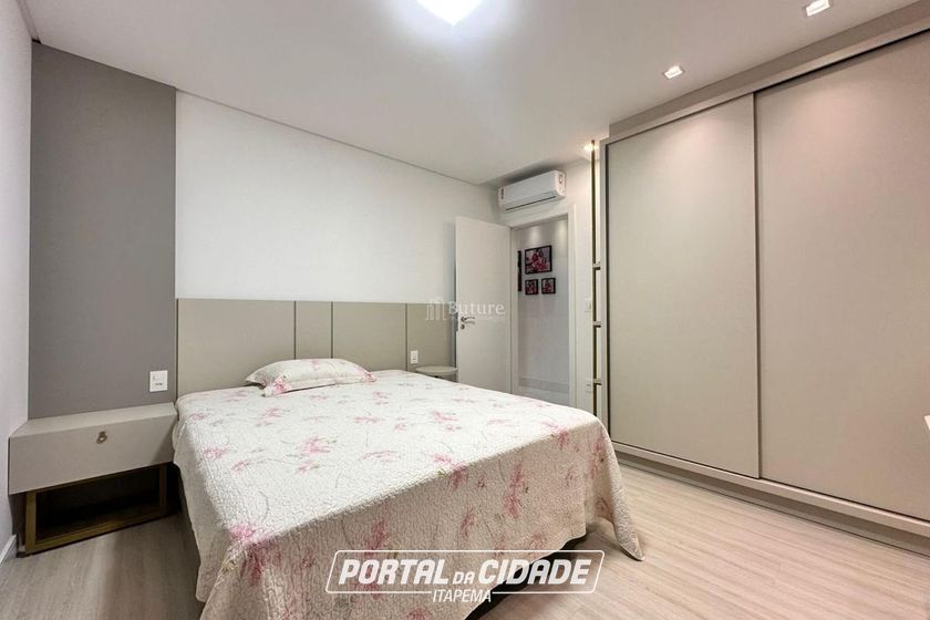 Apartamento &agrave; venda - 129m&sup2; - Meia Praia