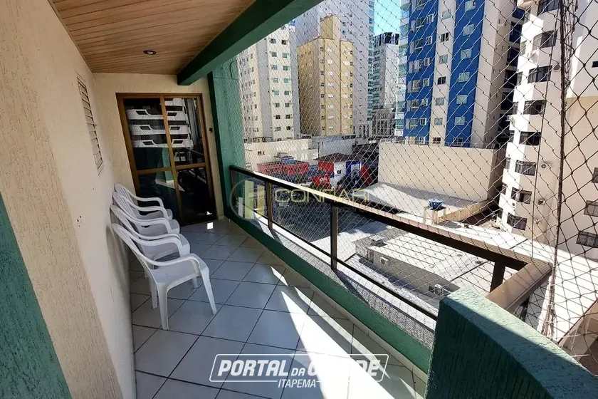 Apartamento para alugar - 163m&sup2; - meia praia