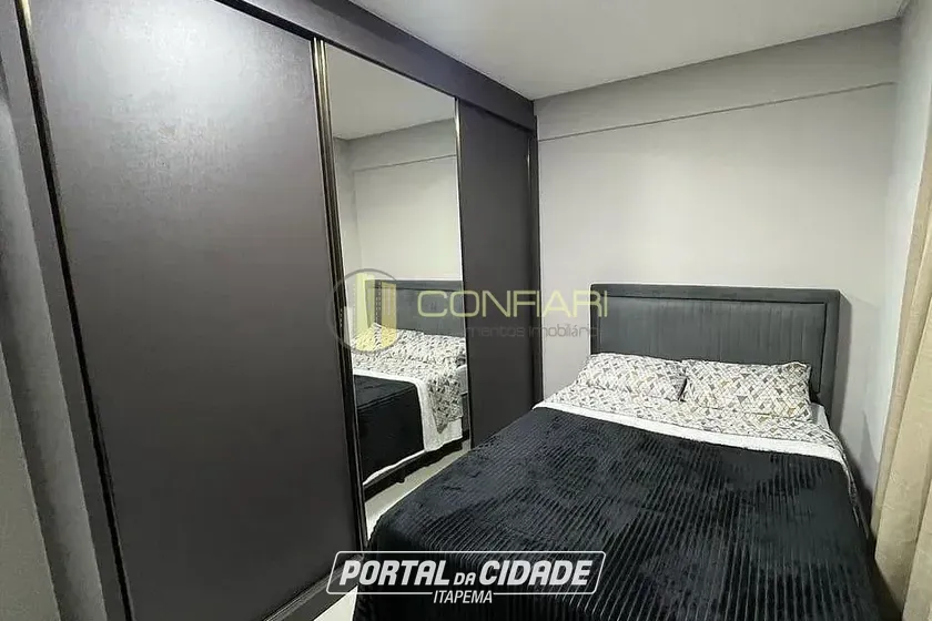 Apartamento &agrave; venda - 101m&sup2; - Meia Praia