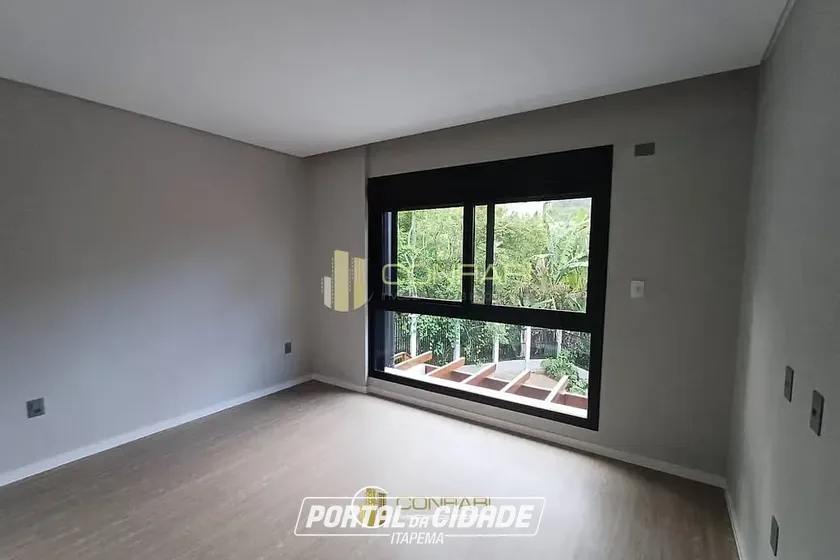 Sobrado &agrave; venda - 393m&sup2; - Taquaras