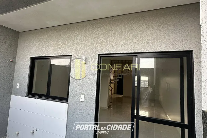 Sobrado &agrave; venda - 167m&sup2; - Morretes