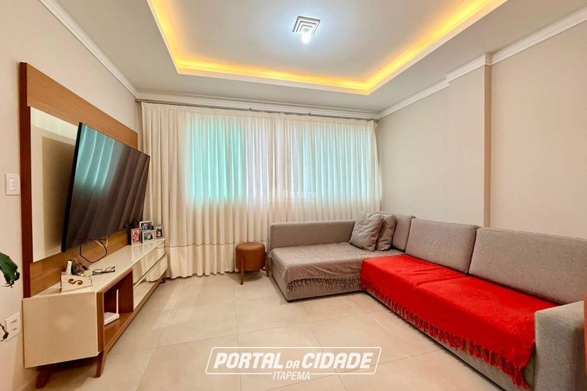 Apartamento &agrave; venda - 120m&sup2; - Meia Praia