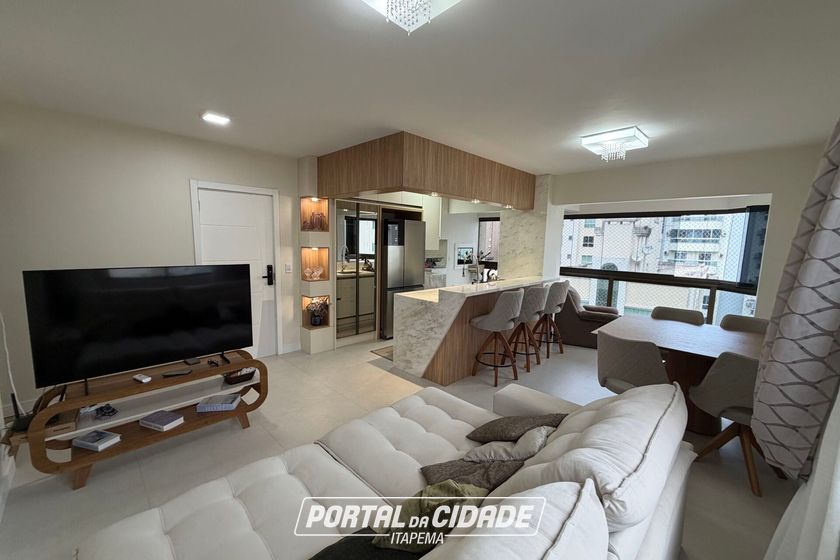 Apartamento &agrave; venda - 109m&sup2; - Meia Praia