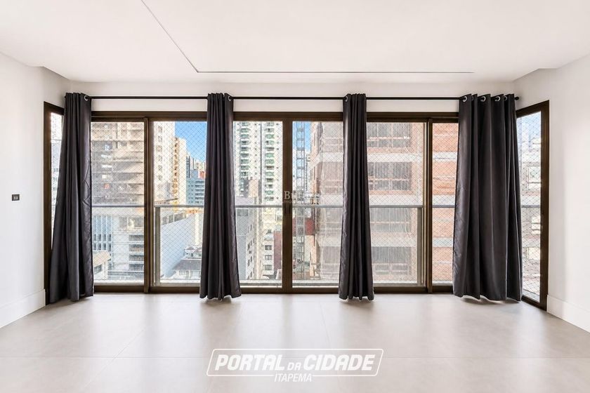 Apartamento &agrave; venda - 138m&sup2; - Centro