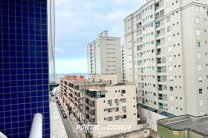 Apartamento &agrave; venda - 116m&sup2; - Meia Praia