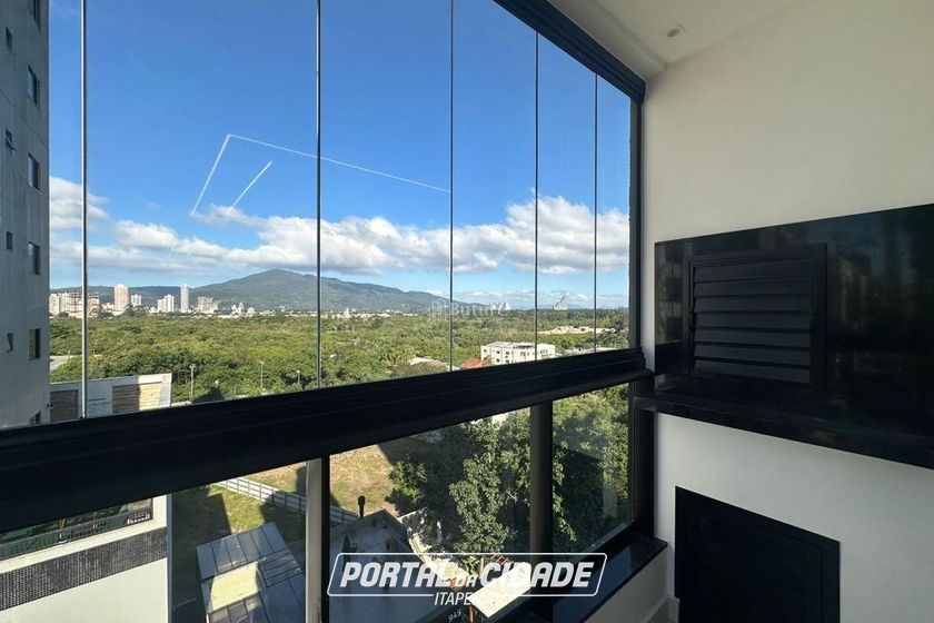 Apartamento &agrave; venda - 95m&sup2; - Meia Praia