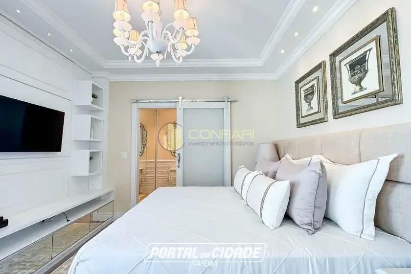 Apartamento &agrave; venda - 251m&sup2; - Meia Praia