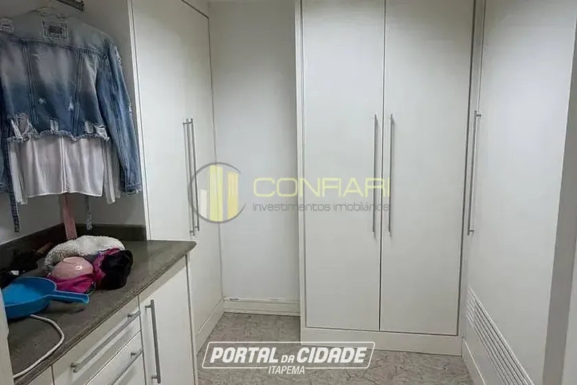 Casa para alugar - 300m&sup2; - Meia Praia