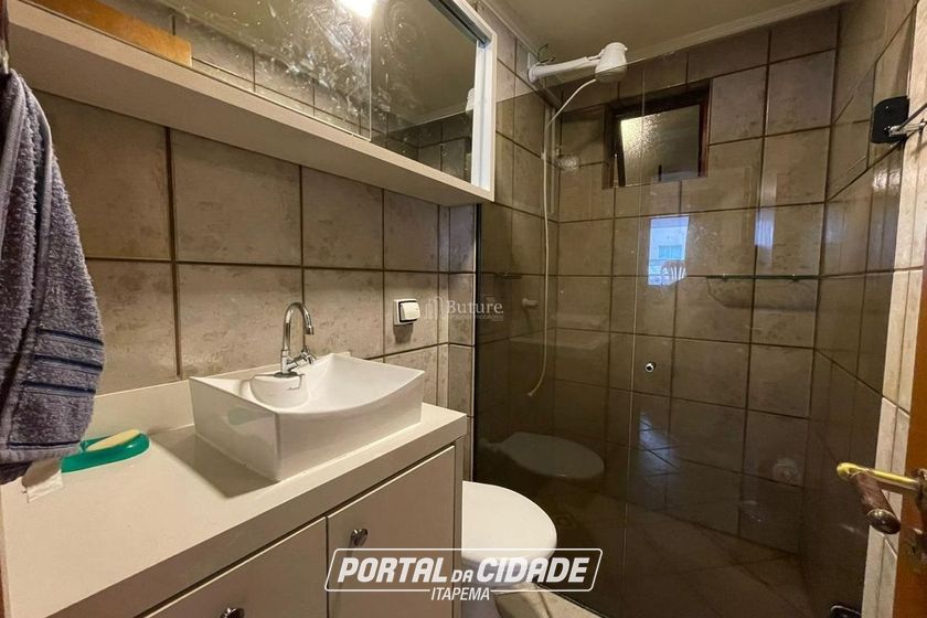 Apartamento &agrave; venda - 80m&sup2; - Meia Praia