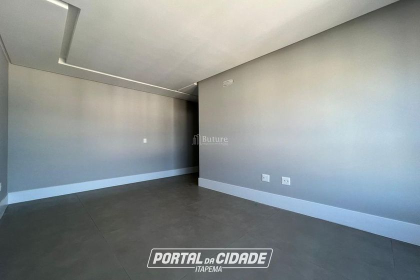 Apartamento &agrave; venda - 200m&sup2; - Meia Praia