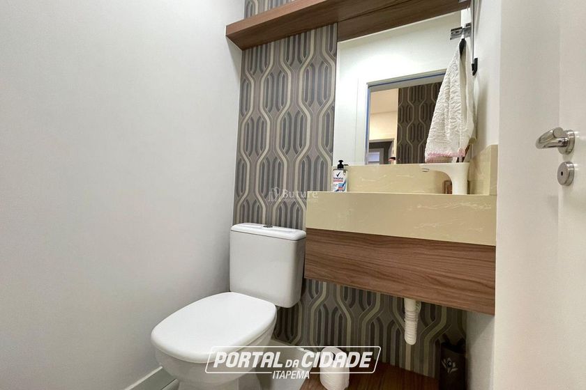 Apartamento &agrave; venda - 141m&sup2; - Meia Praia