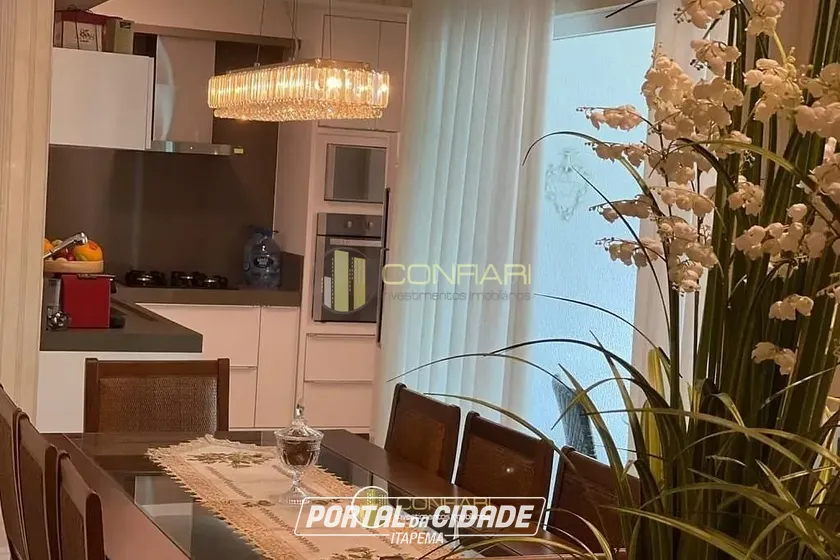 Apartamento &agrave; venda - 129m&sup2; - Meia Praia