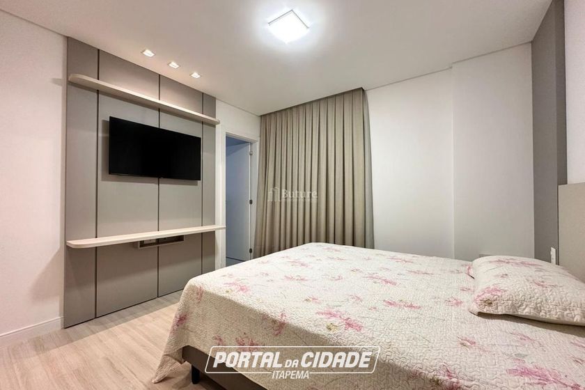 Apartamento &agrave; venda - 129m&sup2; - Meia Praia