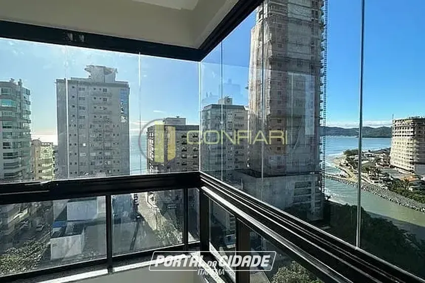 Apartamento &agrave; venda - 100m&sup2; - Meia Praia