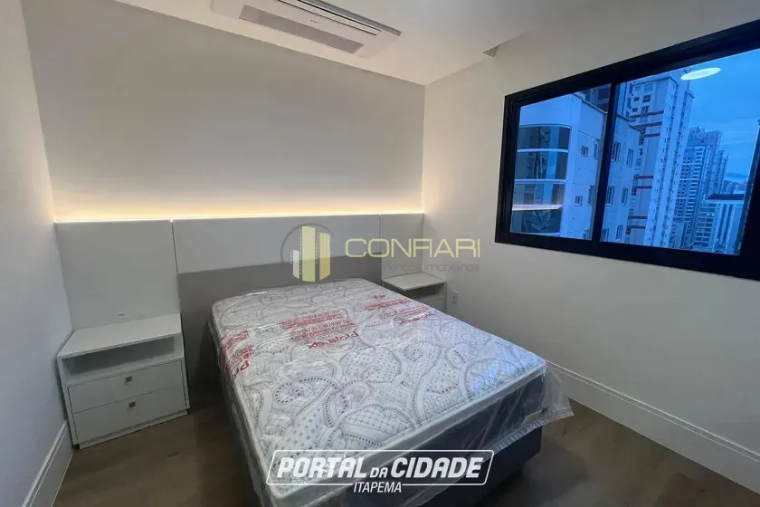 Apartamento para alugar - 187m&sup2; - meia praia