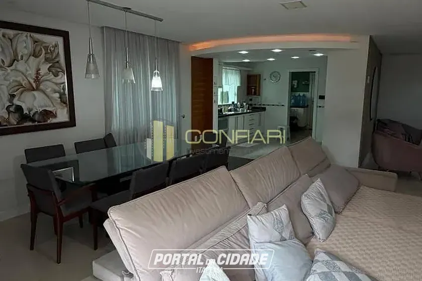 Casa para alugar - 300m&sup2; - Meia Praia