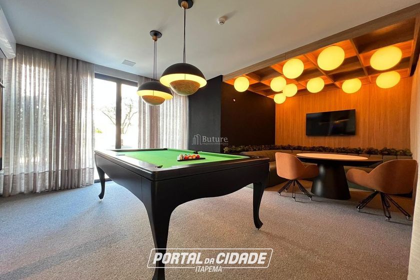 Apartamento &agrave; venda - 123m&sup2; - Meia Praia
