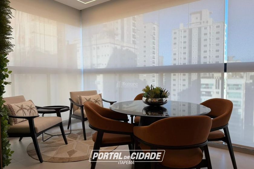 Apartamento &agrave; venda - 162m&sup2; - Meia Praia