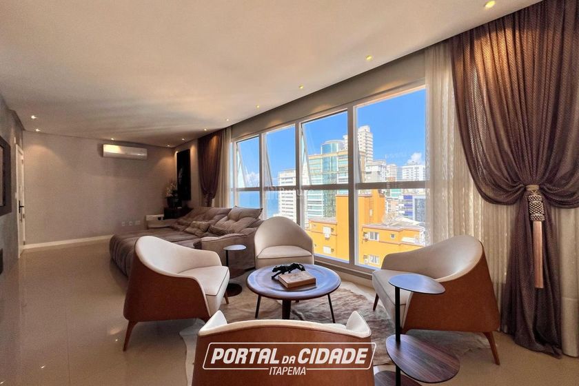Apartamento &agrave; venda - 148m&sup2; - Meia Praia