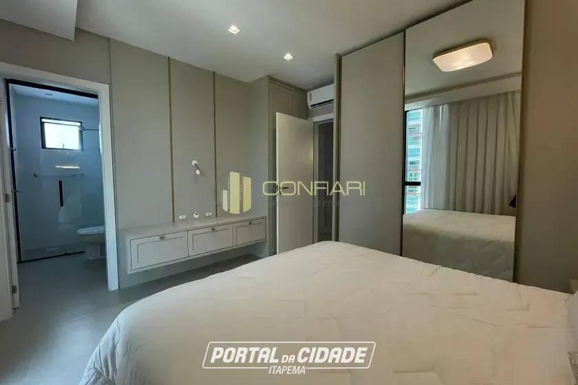 Apartamento &agrave; venda - 136m&sup2; - Meia praia