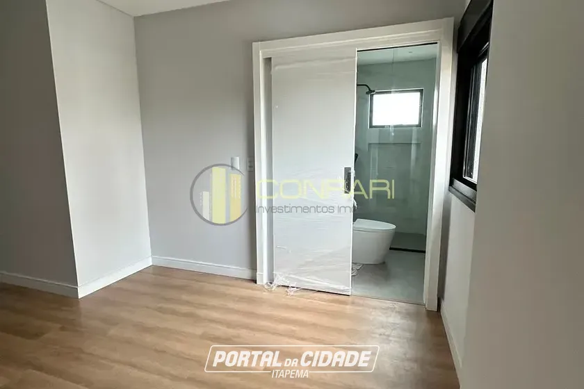 Apartamento para alugar - 118m&sup2; - meia praia