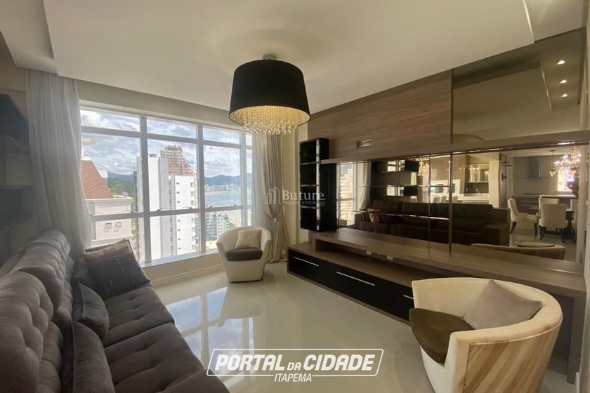 Apartamento &agrave; venda - 190m&sup2; - Meia Praia