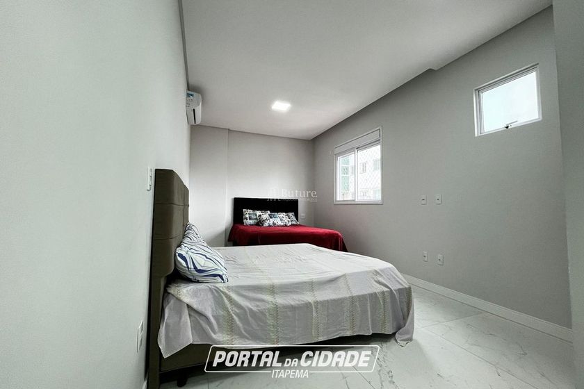 Apartamento &agrave; venda - 161m&sup2; - Meia Praia
