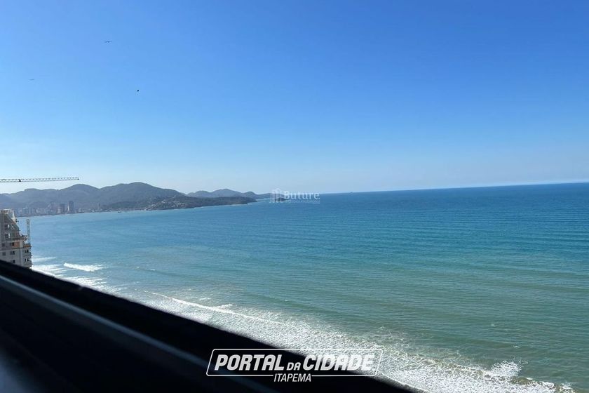 Apartamento &agrave; venda - 200m&sup2; - Meia Praia