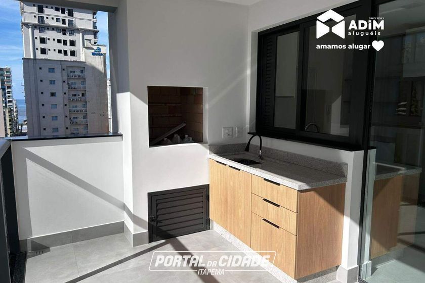 Apartamento para alugar - 125m&sup2; - Meia Praia
