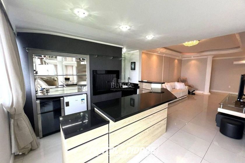 Apartamento &agrave; venda - Meia Praia