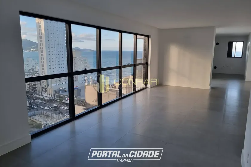 Apartamento &agrave; venda - 207m&sup2; - Meia Praia