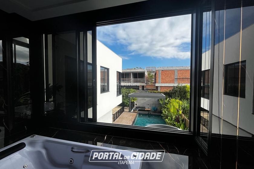 Casa &agrave; venda - 650m&sup2; - Regi&atilde;o das Praias