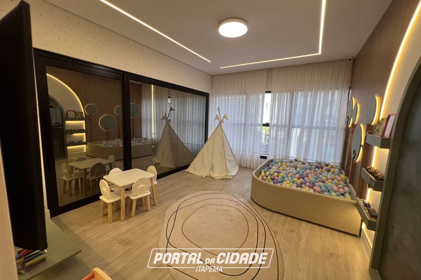 Apartamento &agrave; venda - 206m&sup2; - Meia Praia
