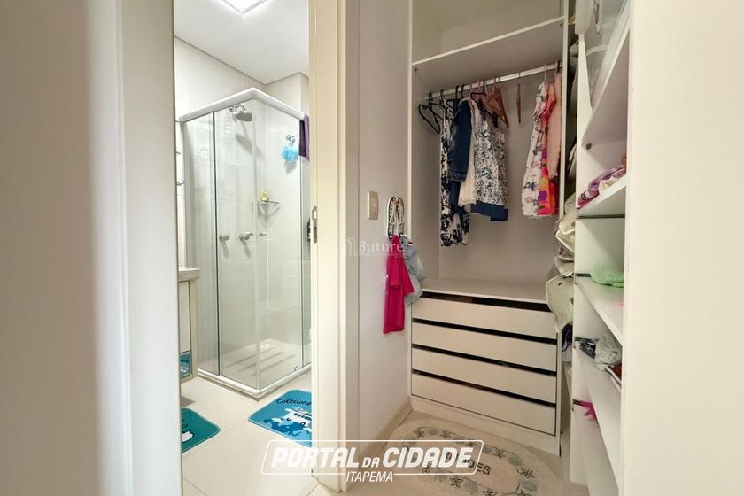 Apartamento &agrave; venda - 107m&sup2; - Meia Praia