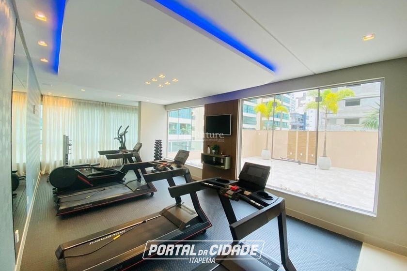 Apartamento &agrave; venda - 150m&sup2; - Meia Praia