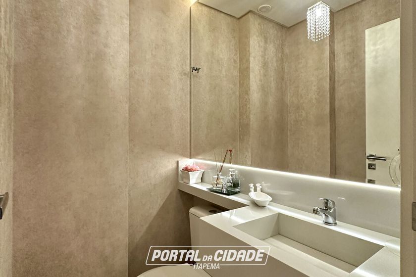 Apartamento &agrave; venda - 122m&sup2; - Meia Praia