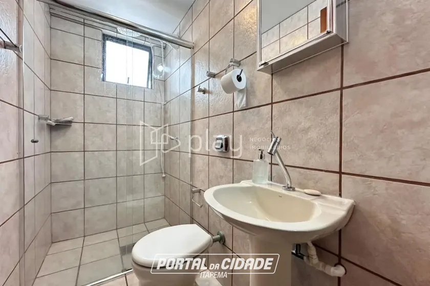 Apartamento &agrave; venda - 120m&sup2; - Meia Praia