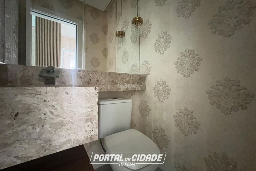 Apartamento &agrave; venda - 141m&sup2; - Meia Praia