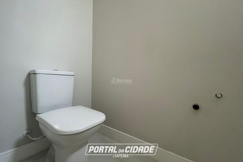 Apartamento &agrave; venda - 125m&sup2; - Meia Praia