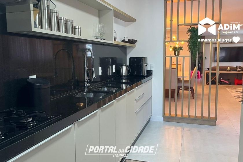 Apartamento para alugar - 200m&sup2; - Meia Praia