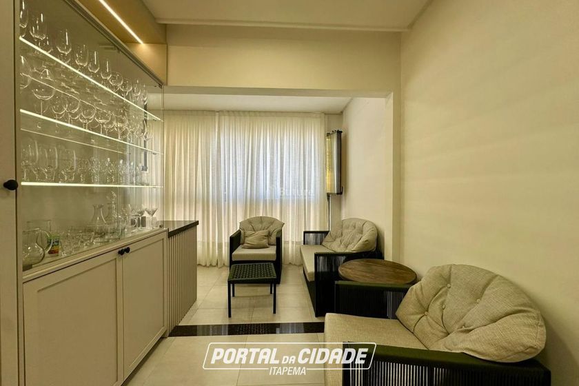 Apartamento &agrave; venda - 119m&sup2; - Meia Praia