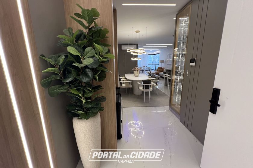 Apartamento &agrave; venda - 206m&sup2; - Meia Praia