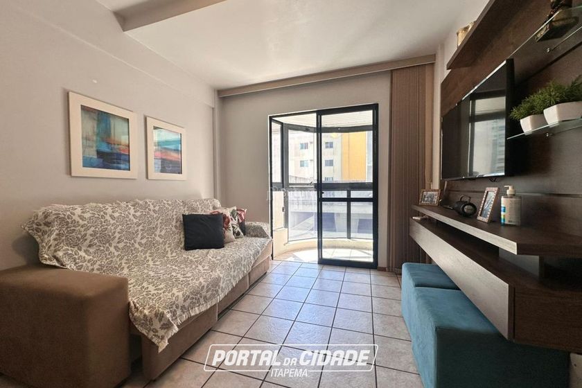 Apartamento &agrave; venda - 120m&sup2; - Meia Praia