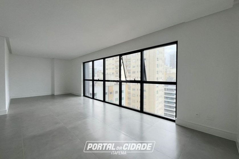 Apartamento &agrave; venda - 207m&sup2; - Meia Praia