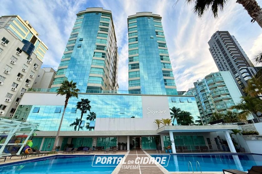 Apartamento &agrave; venda - 200m&sup2; - Meia Praia
