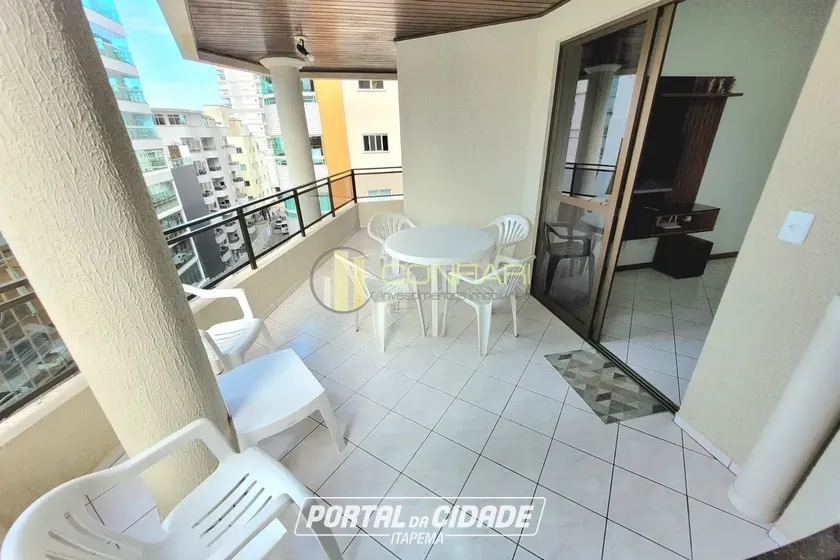 Apartamento &agrave; venda - 137m&sup2; - Meia Praia