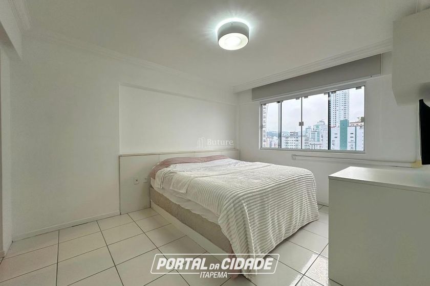 Apartamento &agrave; venda - 165m&sup2; - Centro